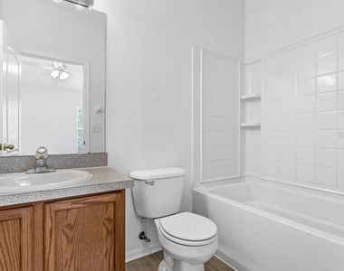 15807 Fishhawk Falls Drive - Photo Thumbnail 14