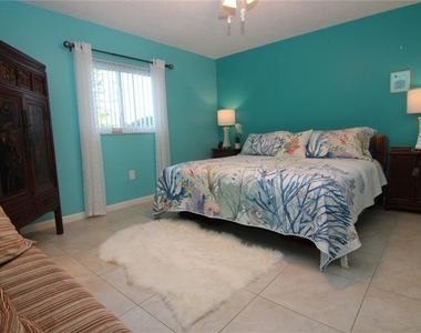 1207 Lakehouse Court - Photo Thumbnail 12