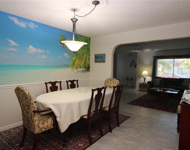 1207 Lakehouse Court - Photo Thumbnail 21