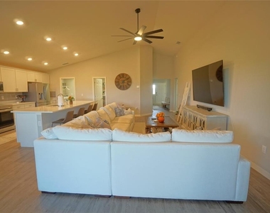 11943 Stone Pine Street - Photo Thumbnail 6