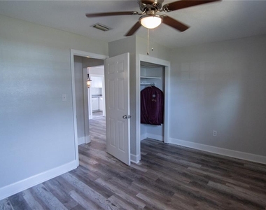 4710 W Price Avenue - Photo Thumbnail 26