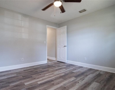 4710 W Price Avenue - Photo Thumbnail 25