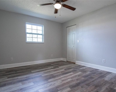 4710 W Price Avenue - Photo Thumbnail 22