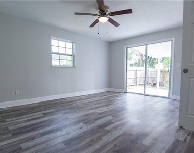 4710 W Price Avenue - Photo Thumbnail 13