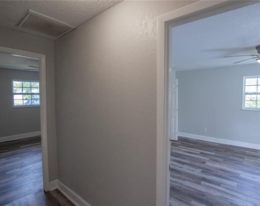 4710 W Price Avenue - Photo Thumbnail 20