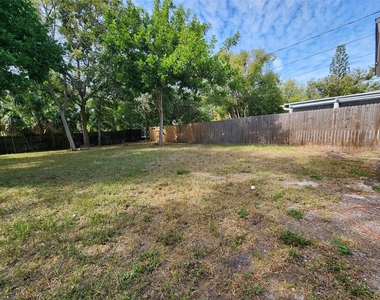 618 S Crest Ave - Photo Thumbnail 17