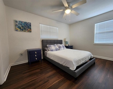 618 S Crest Ave - Photo Thumbnail 11