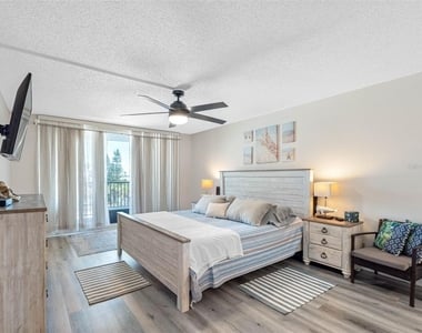 1460 Gulf Boulevard - Photo Thumbnail 21