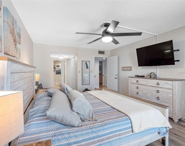 1460 Gulf Boulevard - Photo Thumbnail 23