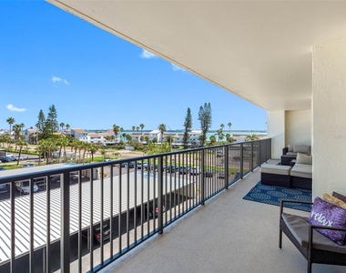 1460 Gulf Boulevard - Photo Thumbnail 16