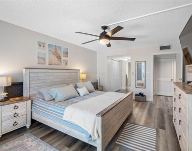 1460 Gulf Boulevard - Photo Thumbnail 22