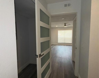 9481 Highland Oak Drive - Photo Thumbnail 5