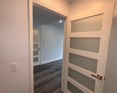 9481 Highland Oak Drive - Photo Thumbnail 10