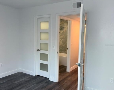 9481 Highland Oak Drive - Photo Thumbnail 43