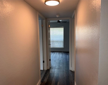 9481 Highland Oak Drive - Photo Thumbnail 34