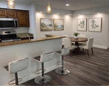 9481 Highland Oak Drive - Photo Thumbnail 21