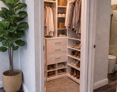 9481 Highland Oak Drive - Photo Thumbnail 9