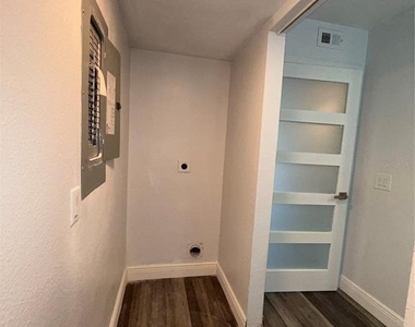 9481 Highland Oak Drive - Photo Thumbnail 19