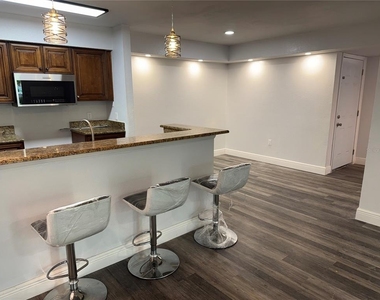 9481 Highland Oak Drive - Photo Thumbnail 22