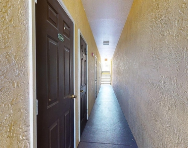 10764 70th Avenue - Photo Thumbnail 17