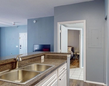 10764 70th Avenue - Photo Thumbnail 15