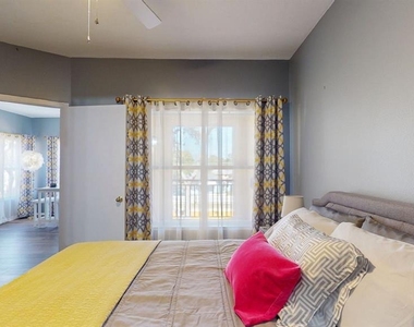 10764 70th Avenue - Photo Thumbnail 9