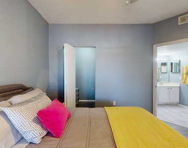 10764 70th Avenue - Photo Thumbnail 8