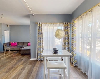 10764 70th Avenue - Photo Thumbnail 12
