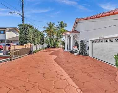 12904 Banyan Road - Photo Thumbnail 3