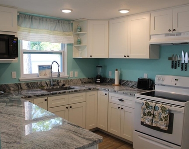 658 Roanoke Street - Photo Thumbnail 8