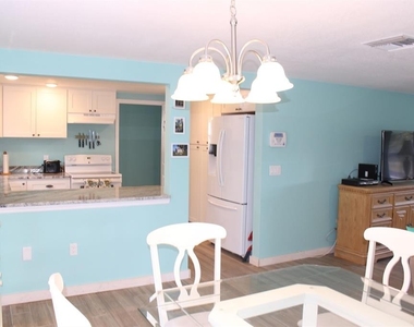 658 Roanoke Street - Photo Thumbnail 3
