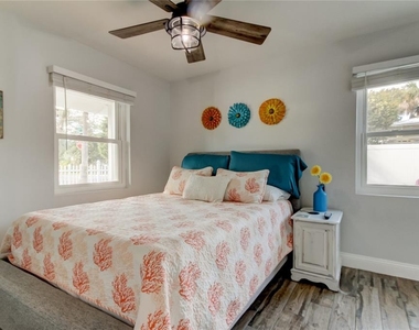 1907 2nd Street - Photo Thumbnail 4