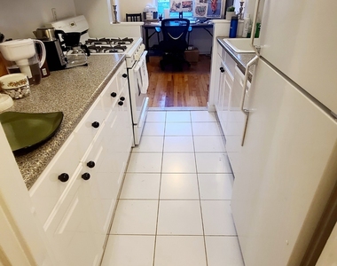 66-15 Thornton Place - Photo Thumbnail 9