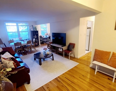 66-15 Thornton Place - Photo Thumbnail 4