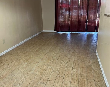 2777 N Poinciana Boulevard - Photo Thumbnail 6