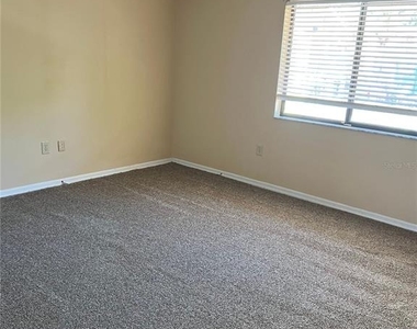2777 N Poinciana Boulevard - Photo Thumbnail 8