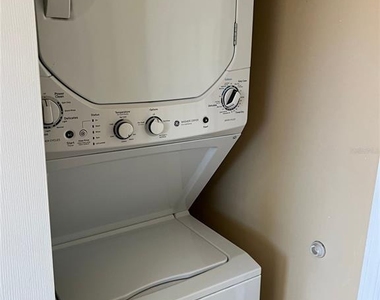 2777 N Poinciana Boulevard - Photo Thumbnail 10