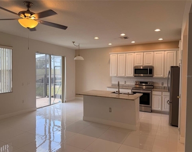 1112 Pine Ridge Drive - Photo Thumbnail 14