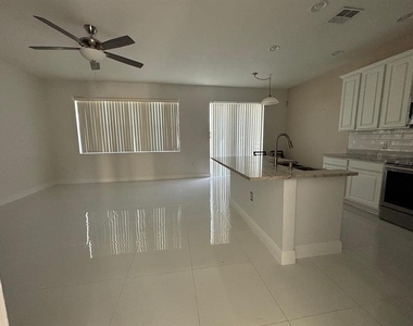 1112 Pine Ridge Drive - Photo Thumbnail 16