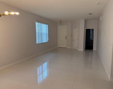 1112 Pine Ridge Drive - Photo Thumbnail 2