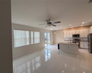 1112 Pine Ridge Drive - Photo Thumbnail 7