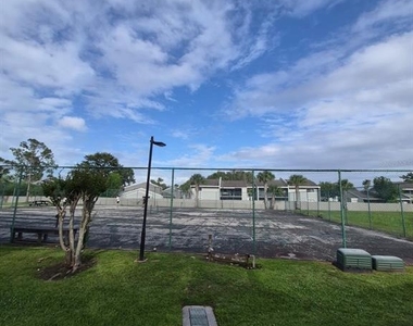 2031 Cascades Boulevard - Photo Thumbnail 20