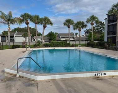 2031 Cascades Boulevard - Photo Thumbnail 17