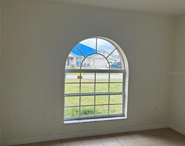 756 Camel Court - Photo Thumbnail 3