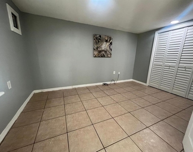 1400 Dakota Avenue - Photo Thumbnail 4