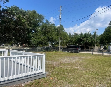 1400 Dakota Avenue - Photo Thumbnail 7