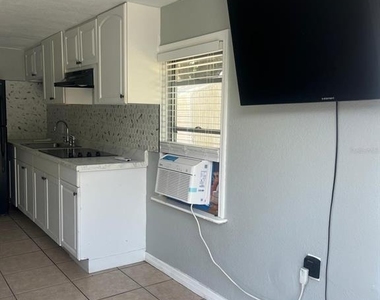 1400 Dakota Avenue - Photo Thumbnail 6