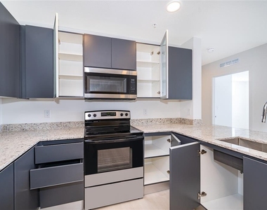 5579 Millenia Park Blvd - Photo Thumbnail 6