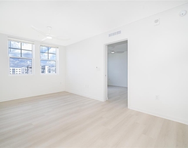 5579 Millenia Park Blvd - Photo Thumbnail 12