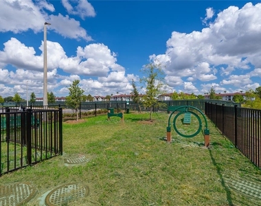 5579 Millenia Park Blvd - Photo Thumbnail 42
